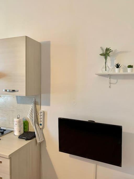 Splendido Bilocale A 4 Fermate Dal Duomo Apartment Milan Exterior photo