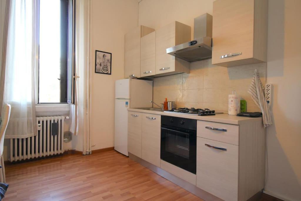 Splendido Bilocale A 4 Fermate Dal Duomo Apartment Milan Exterior photo