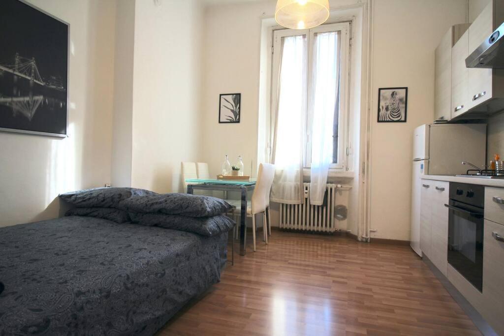 Splendido Bilocale A 4 Fermate Dal Duomo Apartment Milan Exterior photo